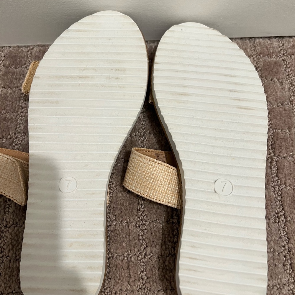 Sandals - Picture 2 of 2